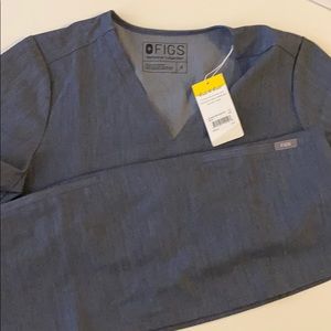 NWT FIGS ❤️ Heather denim Casma pocket scrub top